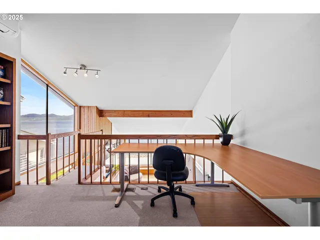 $655,000 | 765 5th Avenue, Unit 5, Hammond, OR 97121