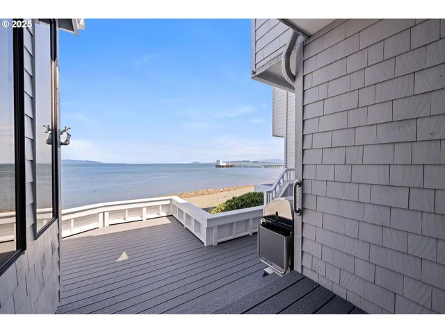 $655,000 | 765 5th Avenue, Unit 5, Hammond, OR 97121