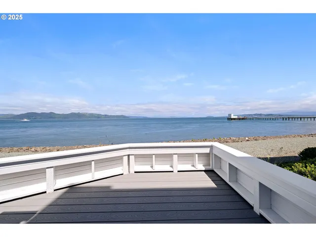 $655,000 | 765 5th Avenue, Unit 5, Hammond, OR 97121