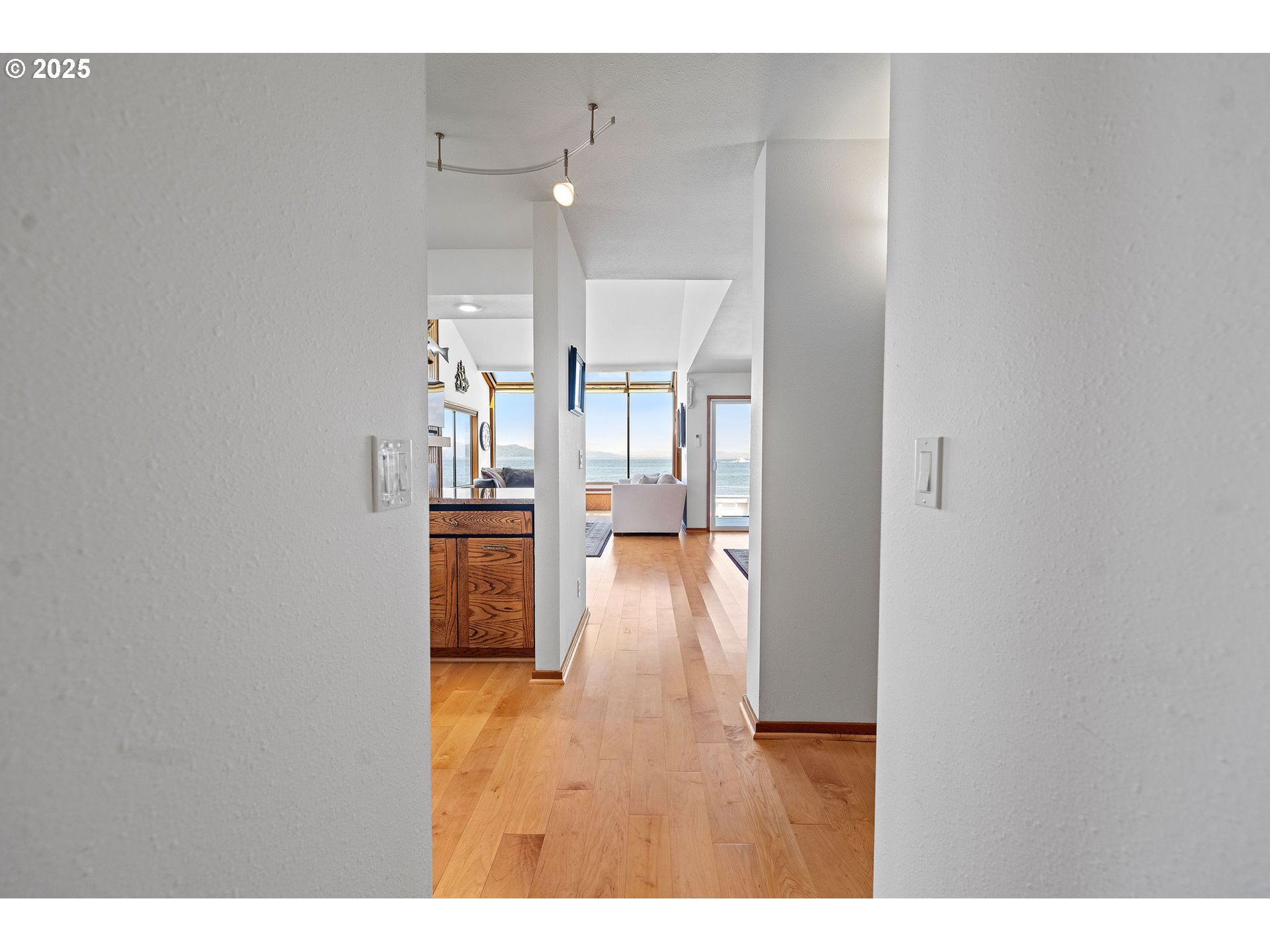 765 5th Avenue, Unit 5 Hammond, OR 97121 - Photo 4 of 46