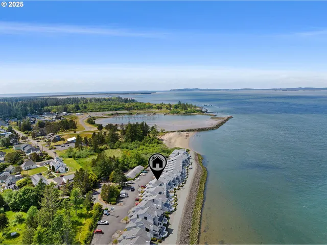 $655,000 | 765 5th Avenue, Unit 5, Hammond, OR 97121