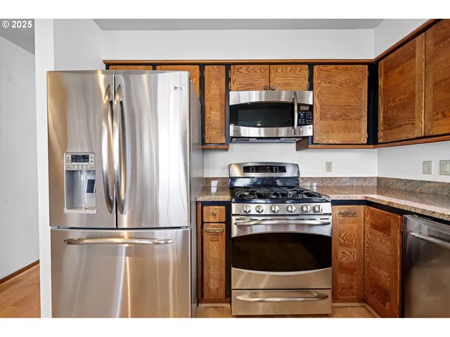 $655,000 | 765 5th Avenue, Unit 5, Hammond, OR 97121