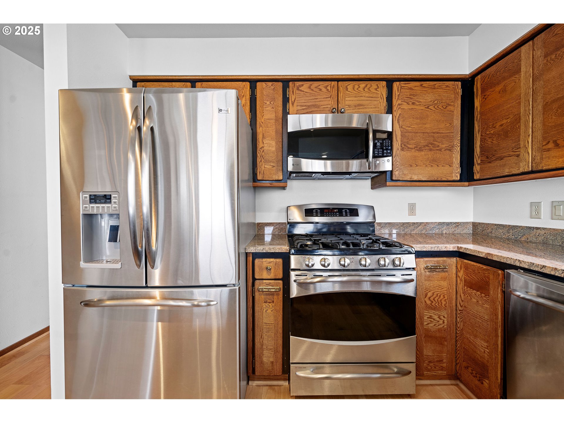 765 5th Avenue, Unit 5 Hammond, OR 97121 - Photo 5 of 46