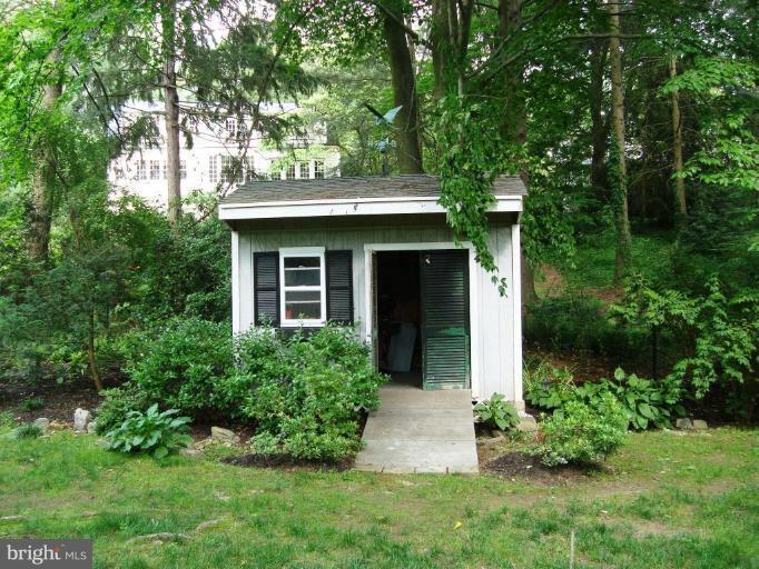 1315 Berwick Road Ruxton, MD 21204 - Photo 12 of 30 Shed