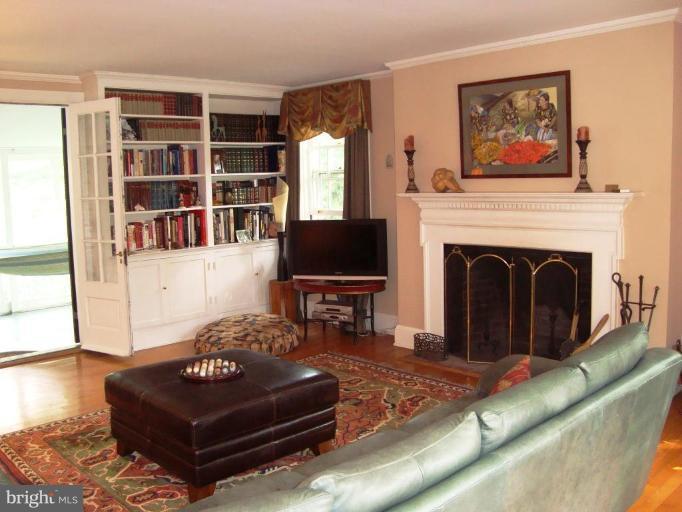 1315 Berwick Road Ruxton, MD 21204 - Photo 14 of 30 Living Room #2