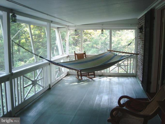 1315 Berwick Road Ruxton, MD 21204 - Photo 21 of 30 Screened-in Porch