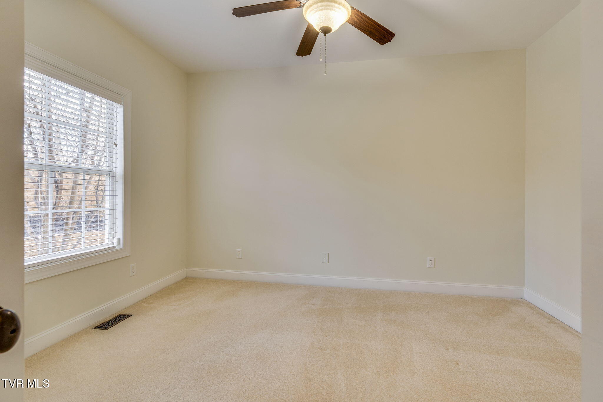 207 Michaels Ridge Boulevard Johnson City, TN 37615 - Photo 22 of 49 015