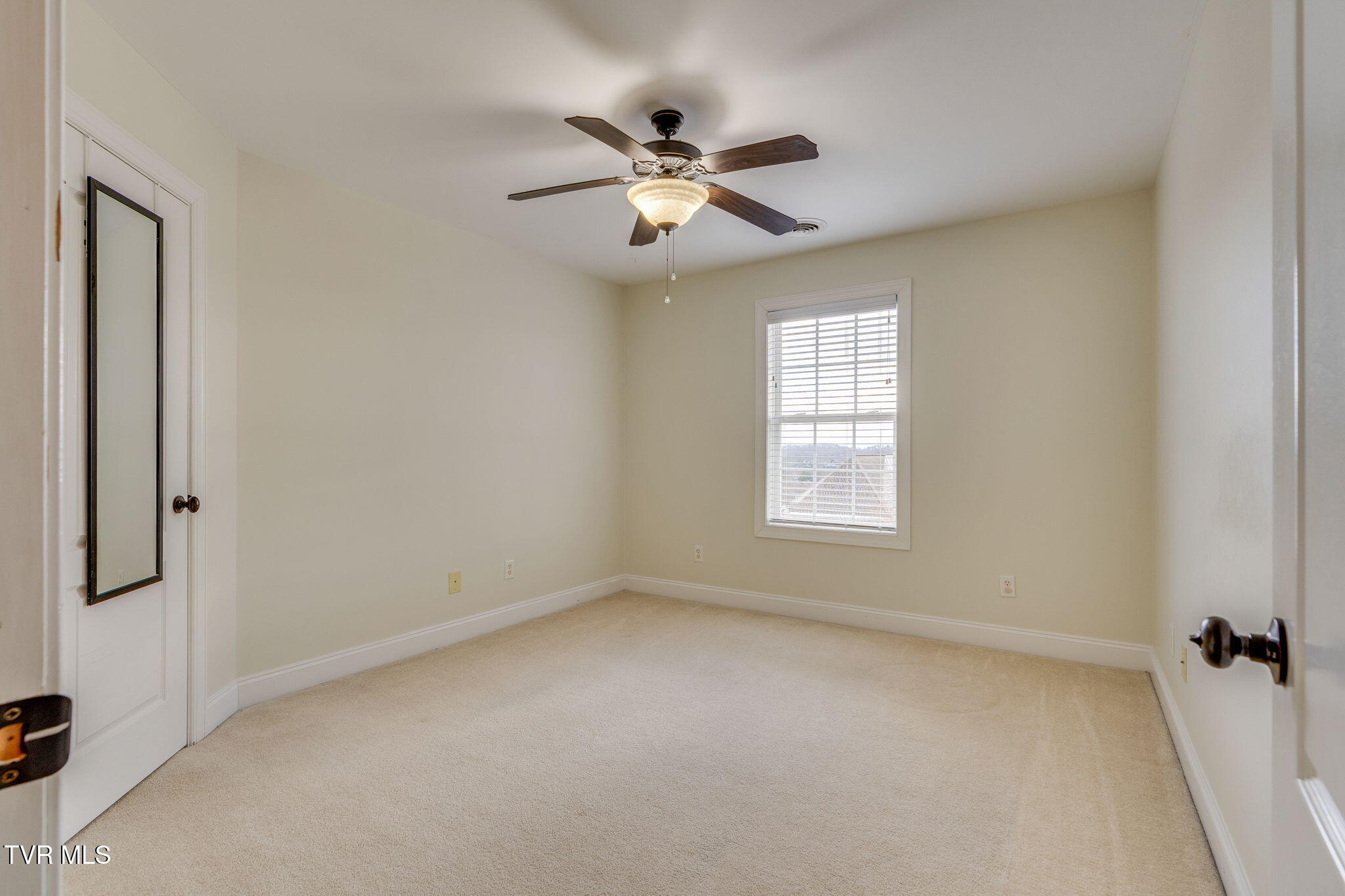 207 Michaels Ridge Boulevard Johnson City, TN 37615 - Photo 32 of 49 025