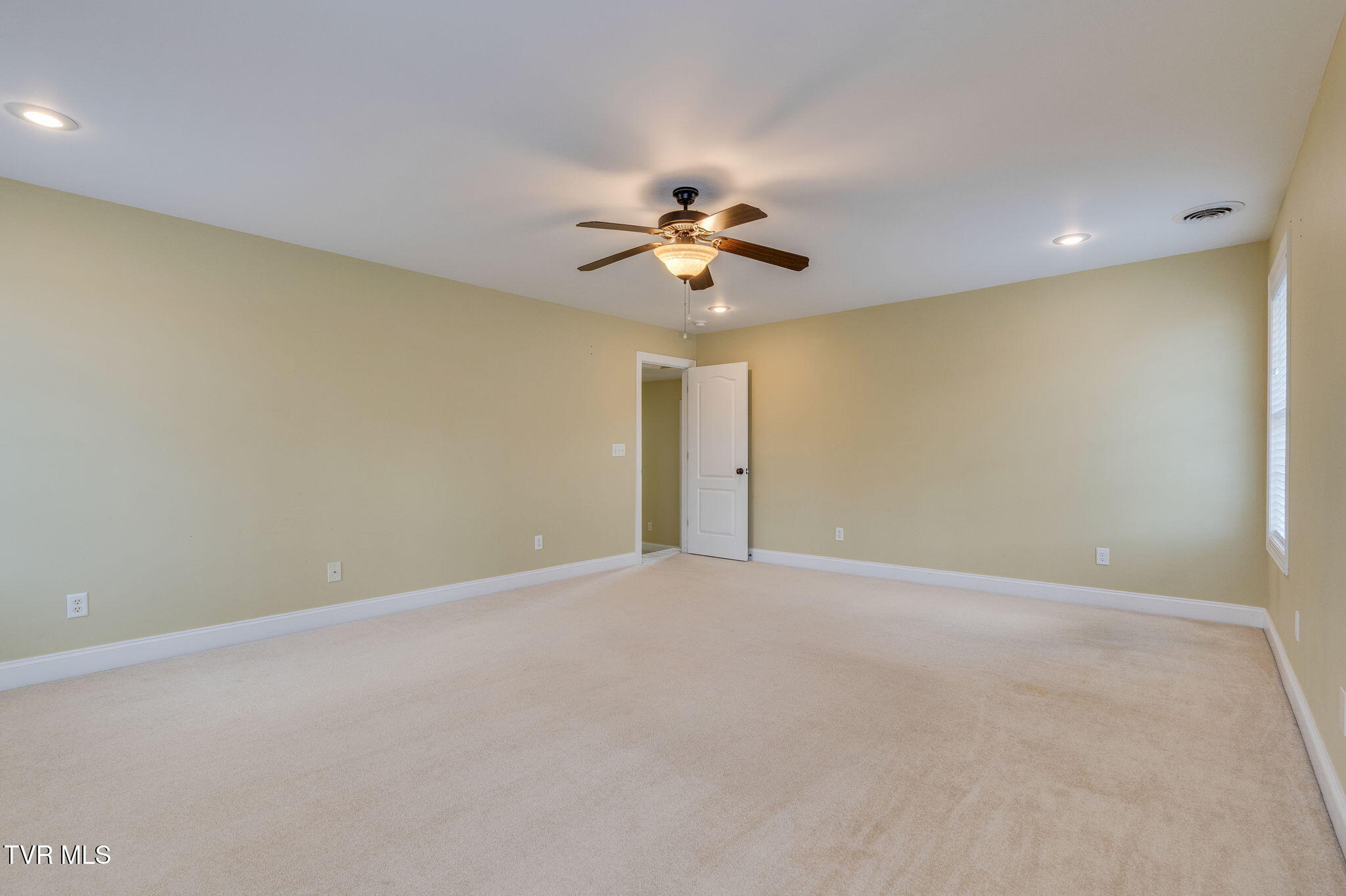 207 Michaels Ridge Boulevard Johnson City, TN 37615 - Photo 37 of 49 030