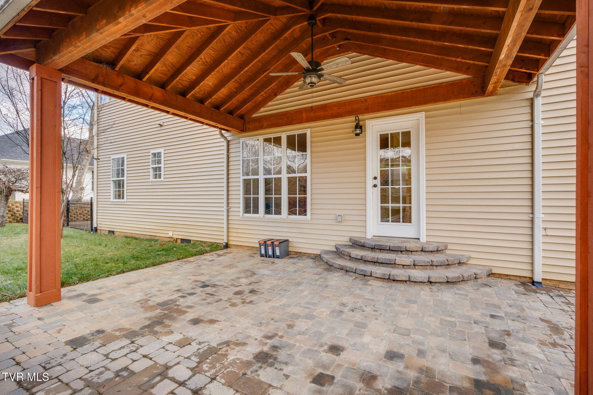 207 Michaels Ridge Boulevard Johnson City, TN 37615 - Photo 44 of 49 040