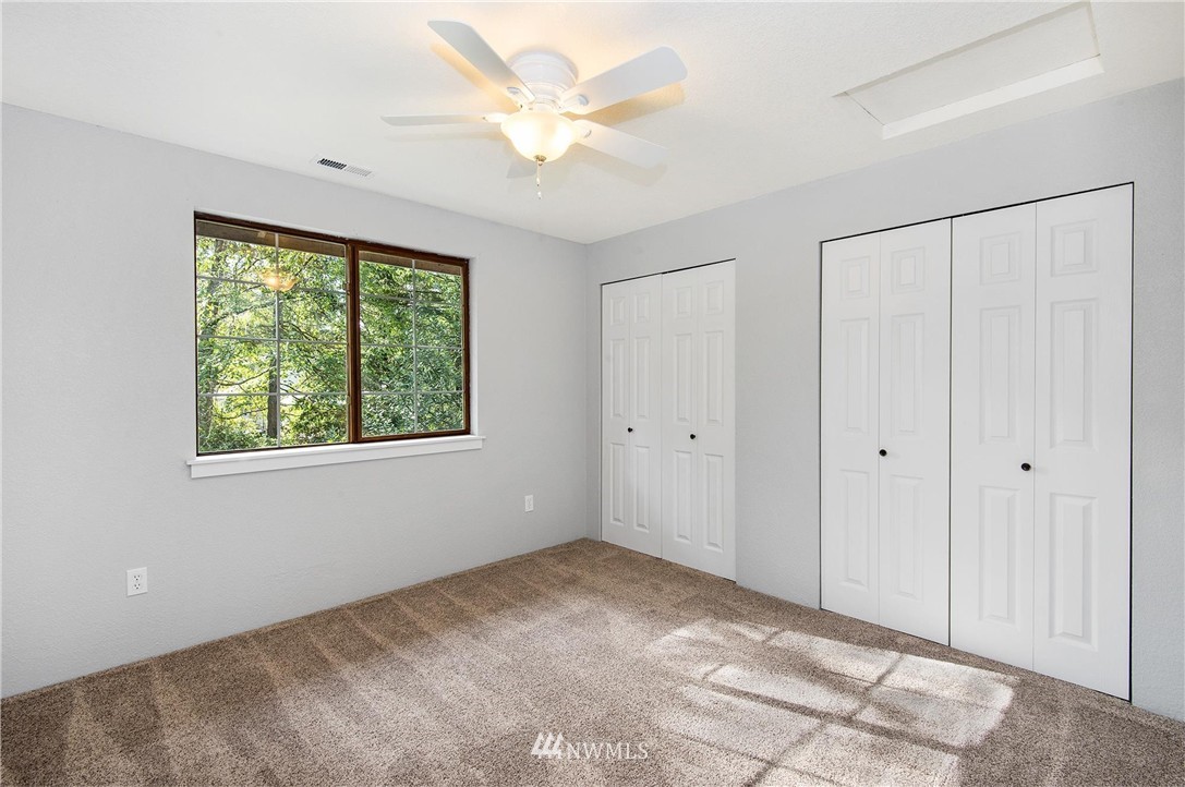 5250 East Collins Road Port Orchard, WA 98366 - Photo 19 of 25 Gallery Image 19