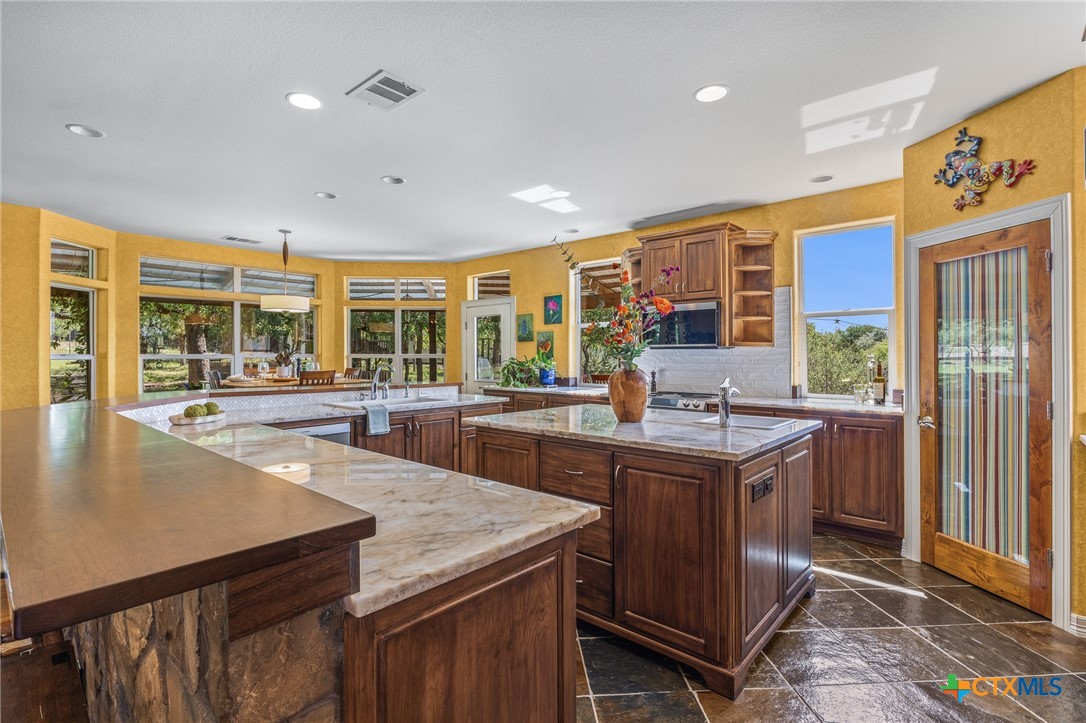 23802 Oscar Road Spicewood, TX 78669 - Photo 13 of 45