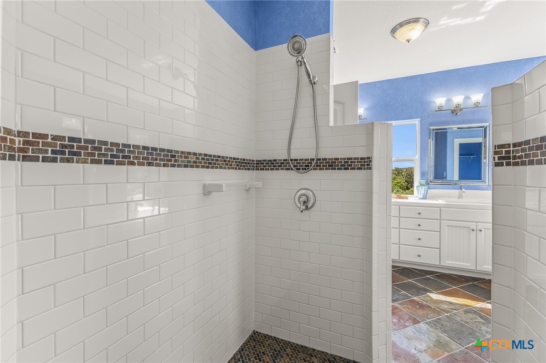 23802 Oscar Road Spicewood, TX 78669 - Photo 38 of 45