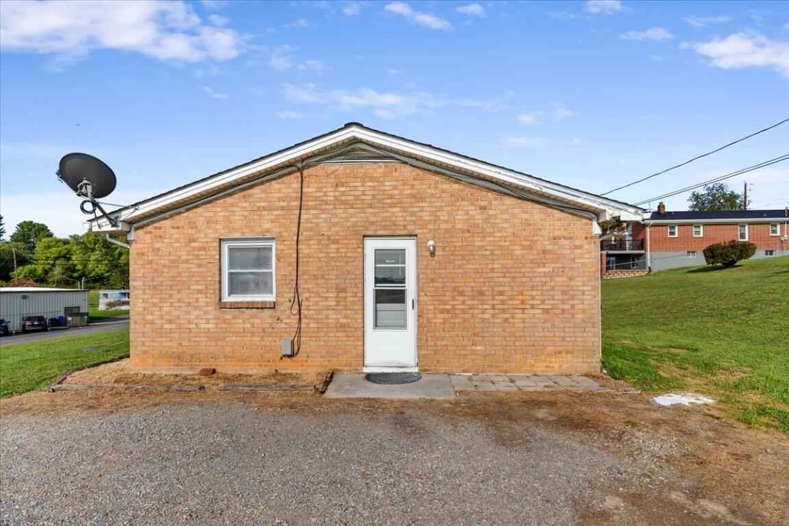 4932 Thornspring Road, Unit 4934 Dublin, VA 24084 - Photo 26 of 30 29-29