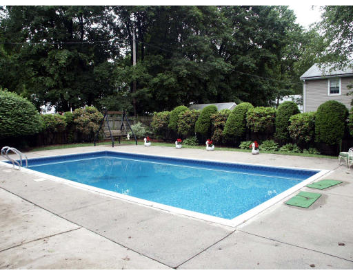 25 Butman Road Lowell, MA 01852 - Photo 3 of 22 Gallery Image 3