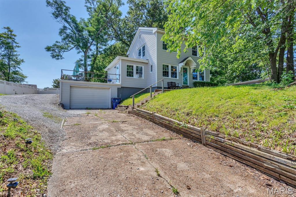 4518 Ringer Road St. Louis, MO 63129 - Photo 4 of 47 Gallery Image 4