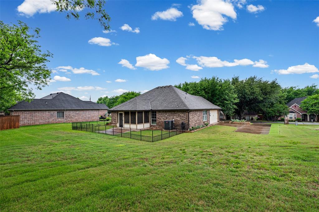 9417 Ravenswood Road Granbury, TX 76049 - Photo 30 of 39
