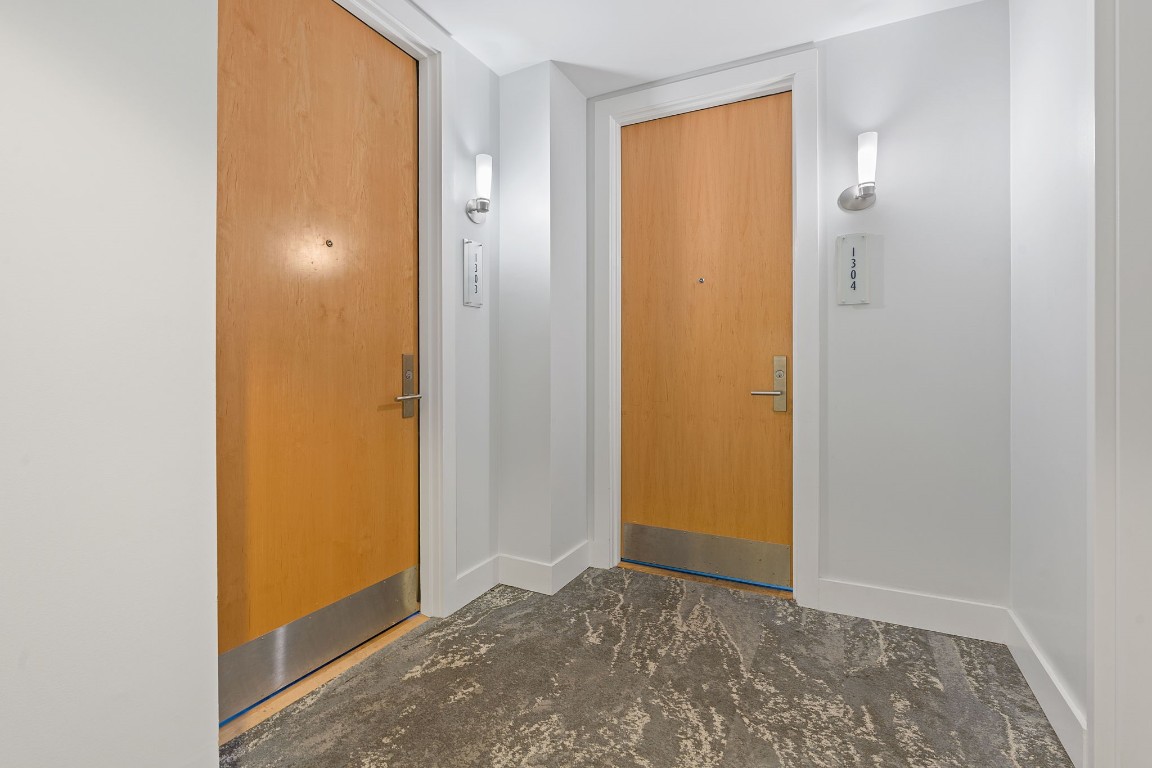 603 Davis Street, Unit 1304 Austin, TX 78701 - Photo 31 of 40 a view of an empty room