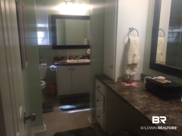 207 Maplewood Loop Daphne, AL 36526 - Photo 15 of 29 Hall bath