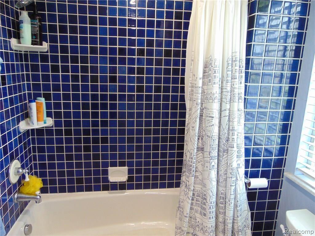 2700 Mohawk Lane Rochester Hills, MI 48306 - Photo 49 of 83