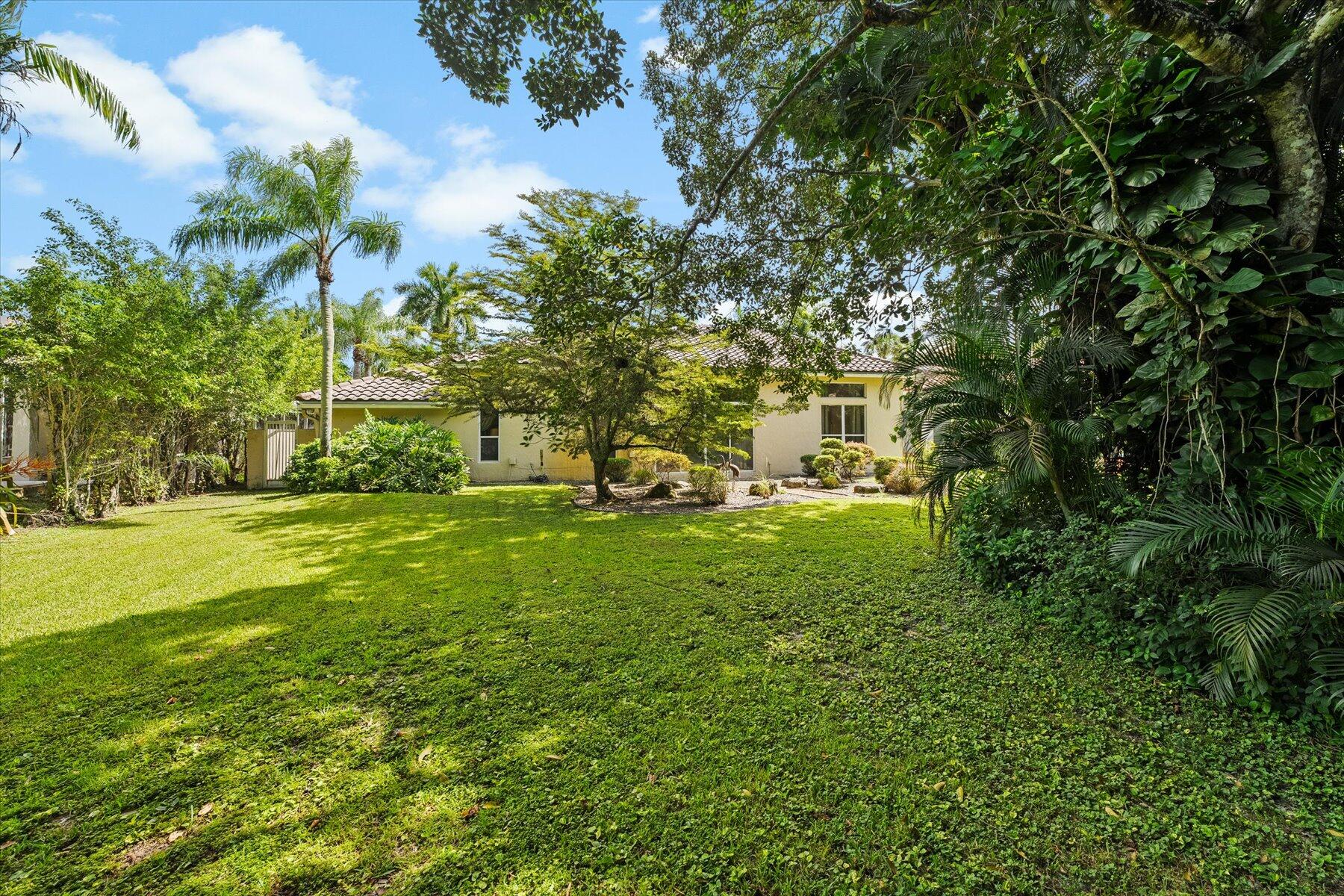 10734 Maple Chase Drive Boca Raton, FL 33498 - Photo 46 of 54 Backyard Garden
