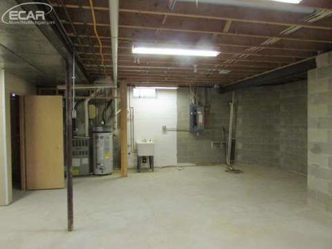 2095 Reid Road Flint, MI 48507 - Photo 17 of 18 20440744-16.JPG