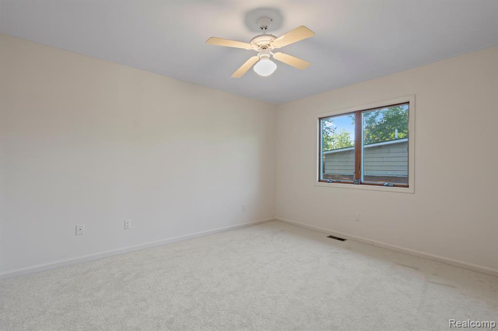 403 Taylor Avenue Rochester, MI 48307 - Photo 28 of 34