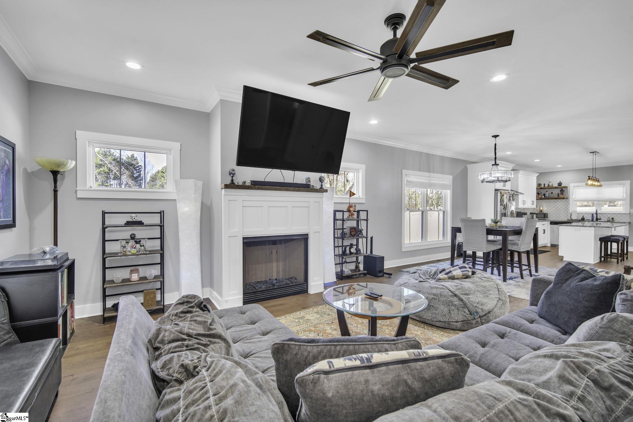 408 Highland Road Easley, SC 29640 - Photo 5 of 24