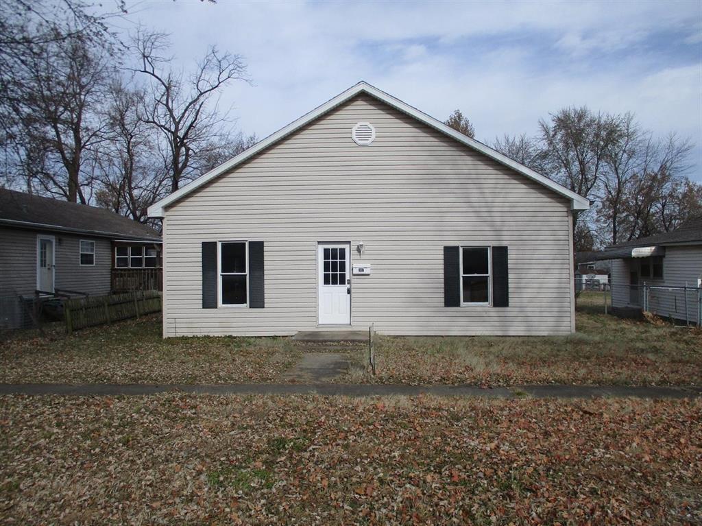 307 East Walnut Street Columbus, KS 66725 - Photo 1 of 1