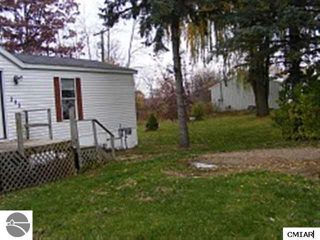 232 Condensery Road Sheridan, MI 48884 - Photo 4 of 9 1767062-3.JPG