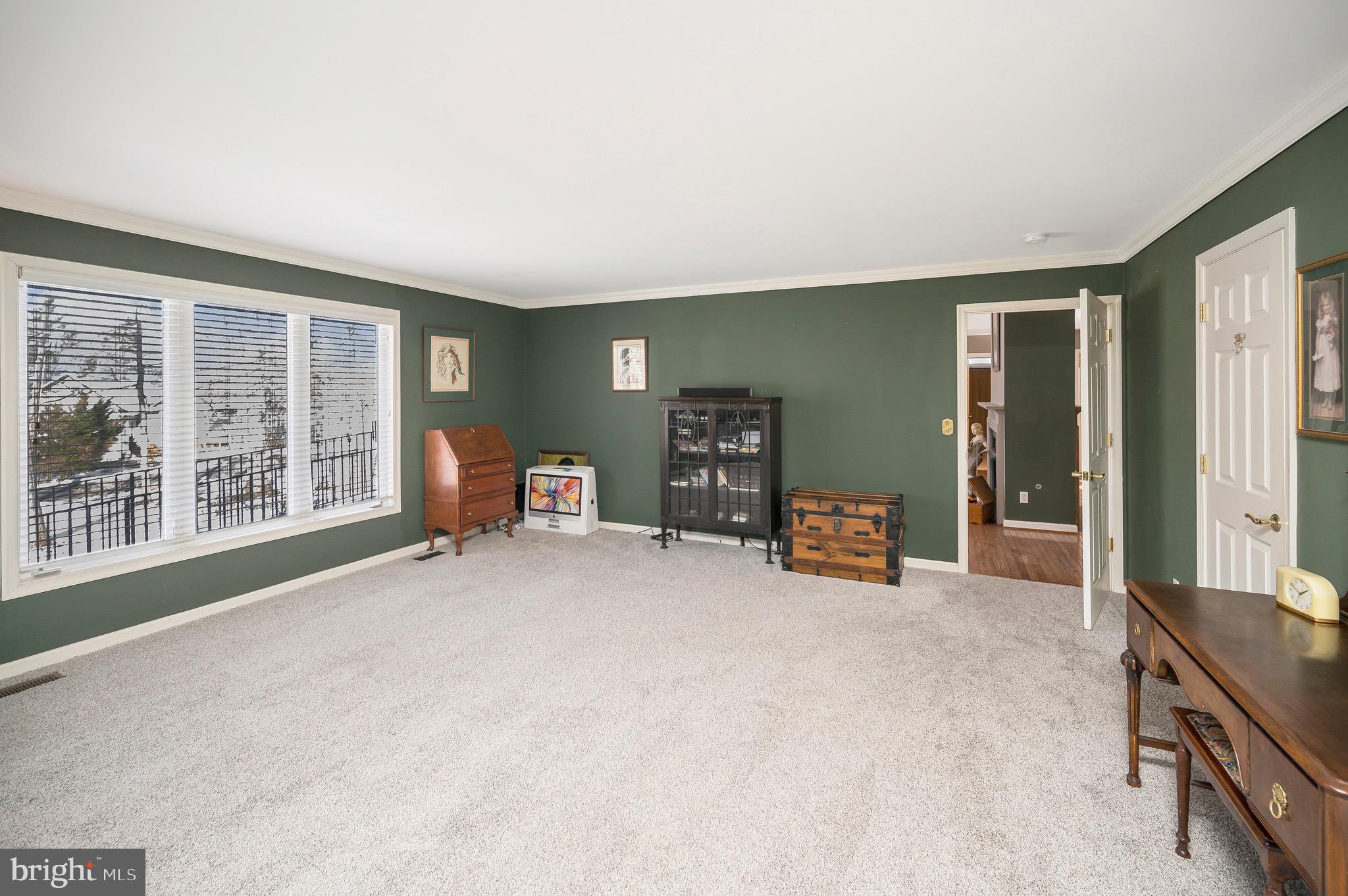119 Washington Street Locust Grove, VA 22508 - Photo 15 of 45 Light filled primary
