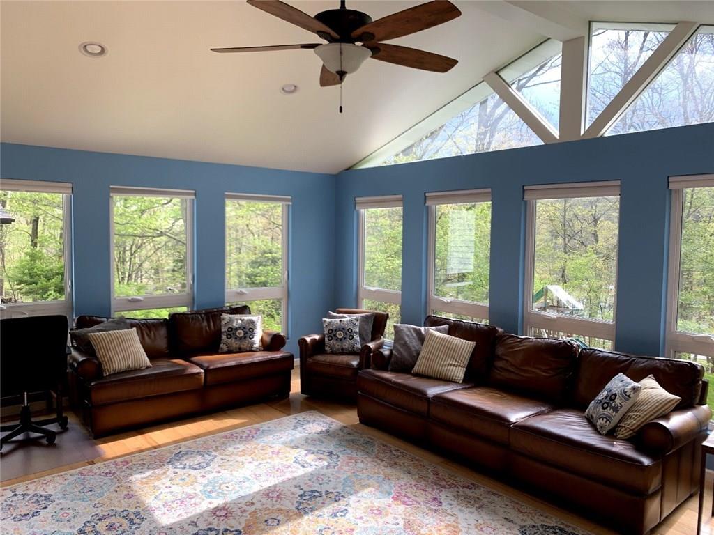 118 Berwyn Road Pittsburgh, PA 15237 - Photo 2 of 24 Gallery Image 2