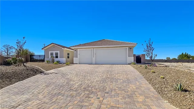 $519,900 | 5471 Lincolnwood Court, Pahrump, NV 89061