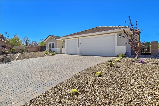 $519,900 | 5471 Lincolnwood Court, Pahrump, NV 89061