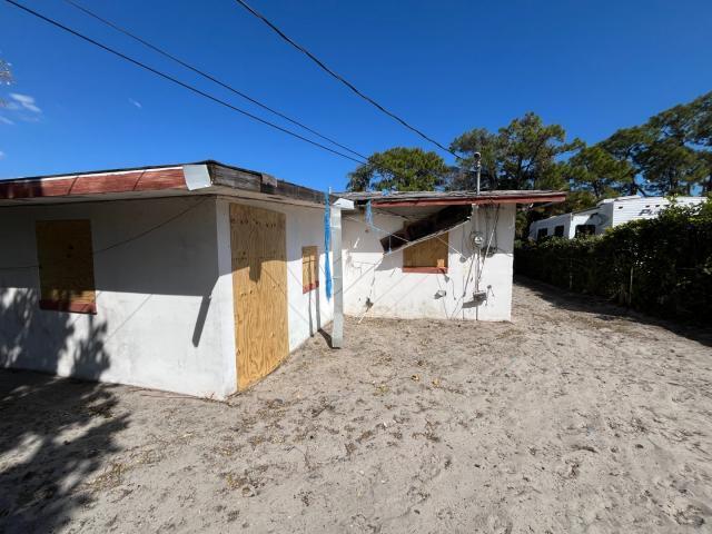 1620 Southeast Apache Avenue Stuart, FL 34994 - Photo 4 of 15 IMG_9089