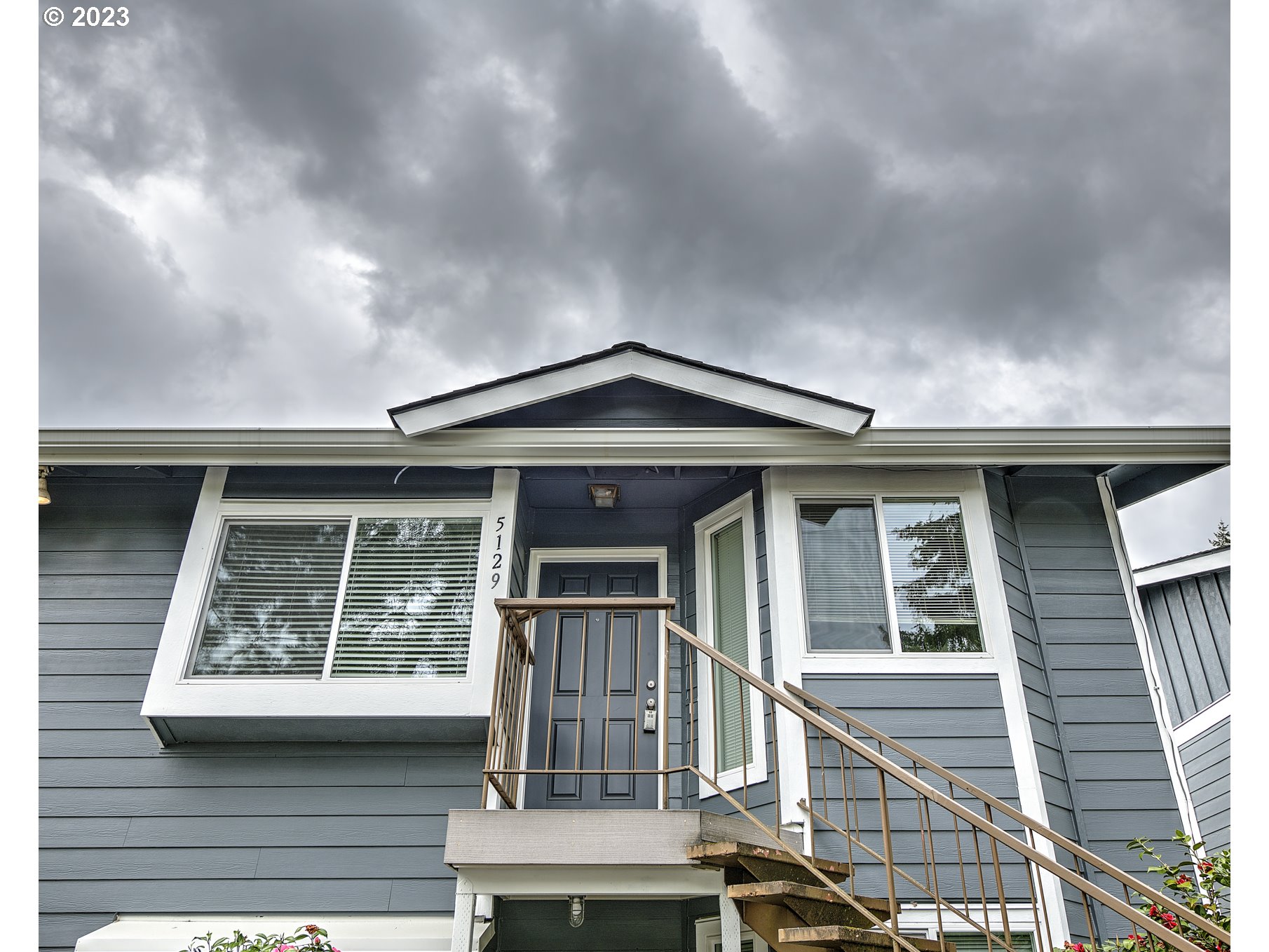 5129 Southwest Oleson Road Portland, OR 97225 - Photo 3 of 47 Gallery Image 3
