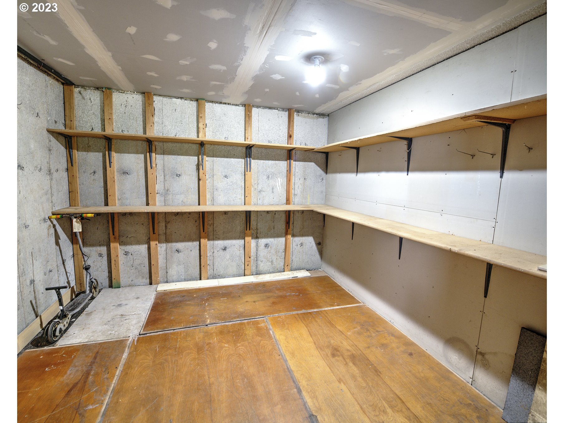 5129 Southwest Oleson Road Portland, OR 97225 - Photo 46 of 47 Gallery Image 46