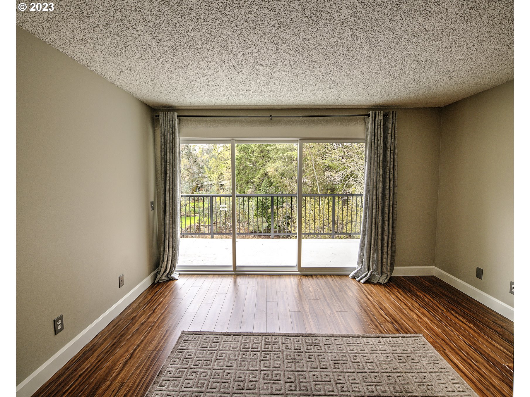 5129 Southwest Oleson Road Portland, OR 97225 - Photo 9 of 47 Gallery Image 9