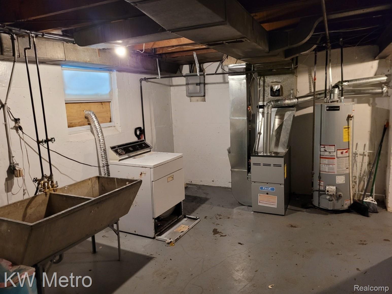 11077 Nottingham Road Detroit, MI 48224 - Photo 11 of 13 Basement