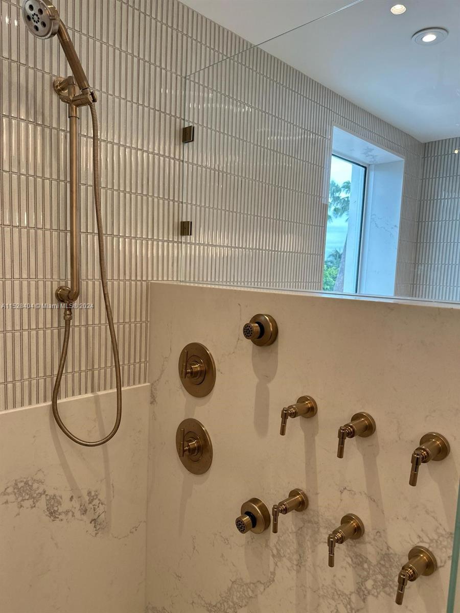 Lake Villa Key Biscayne, FL 33149 - Photo 22 of 51