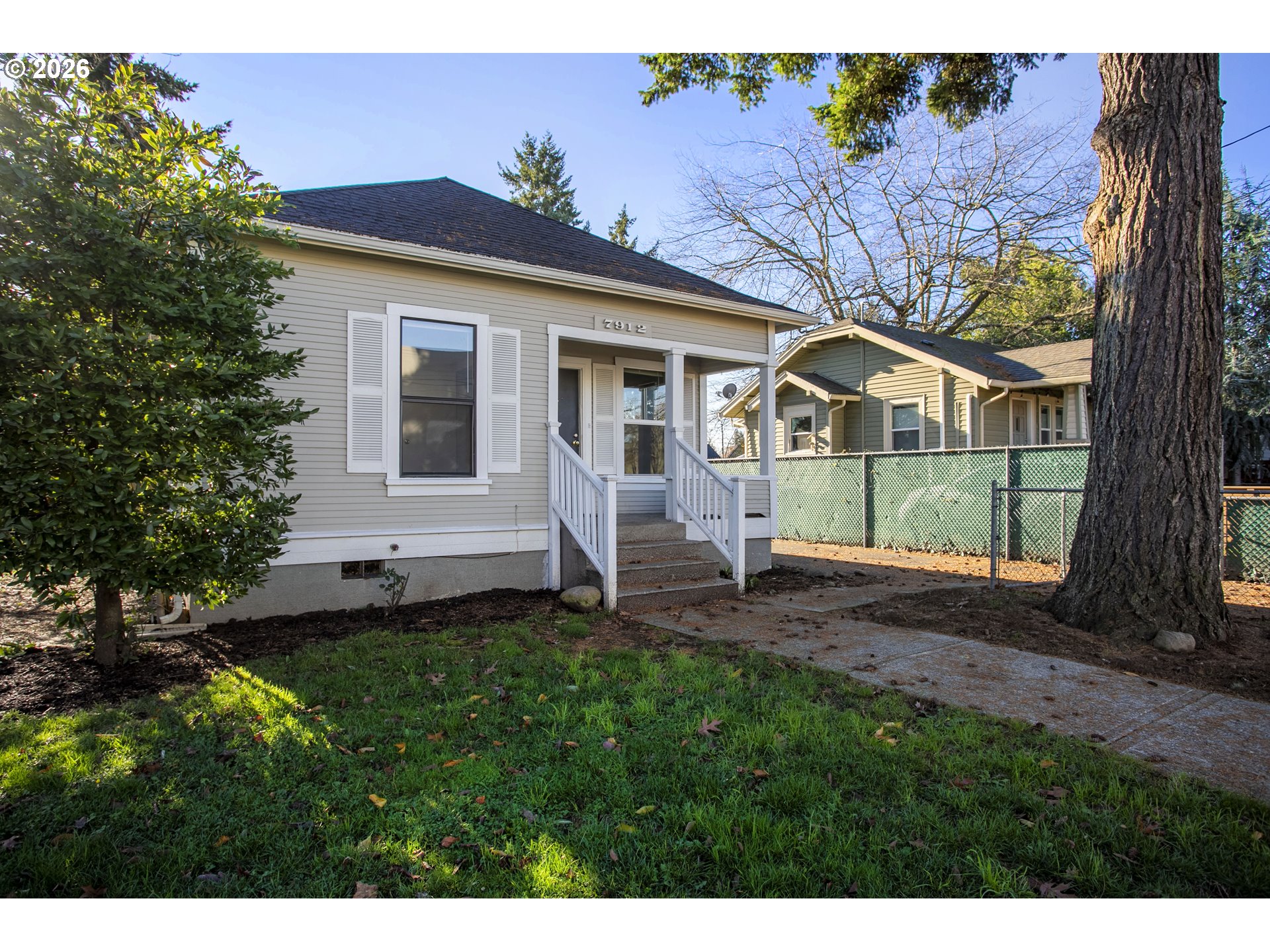 7912 Southeast Harold Street Portland, OR 97206 - Photo 4 of 31