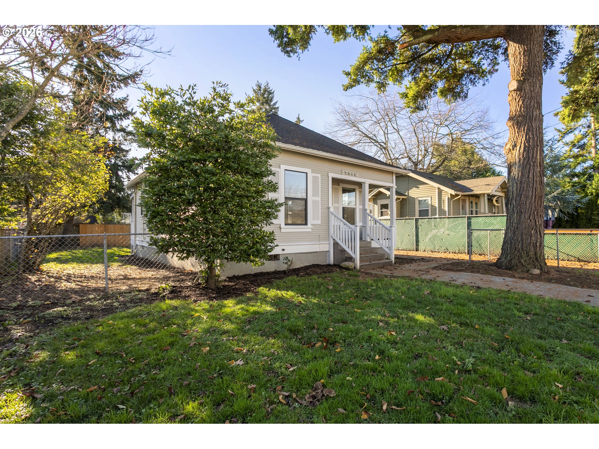 7912 Southeast Harold Street Portland, OR 97206 - Photo 5 of 31