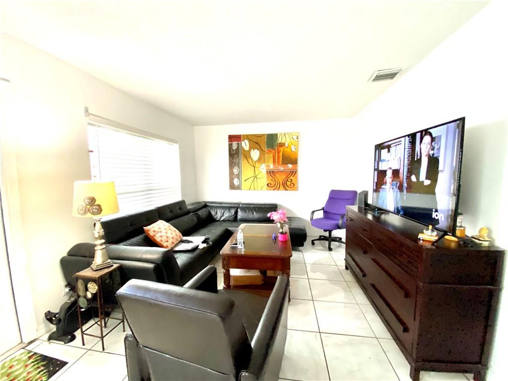 90 Lariat Circle Boca Raton, FL 33487 - Photo 13 of 21 Photo 13