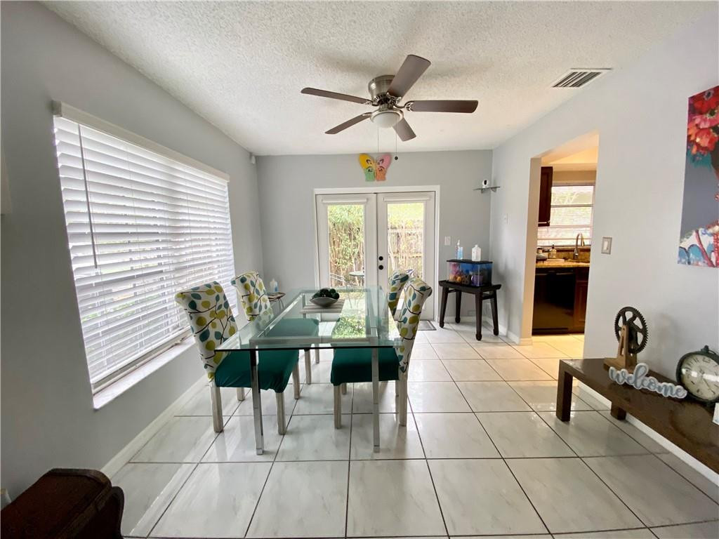 90 Lariat Circle Boca Raton, FL 33487 - Photo 5 of 21 Photo 5