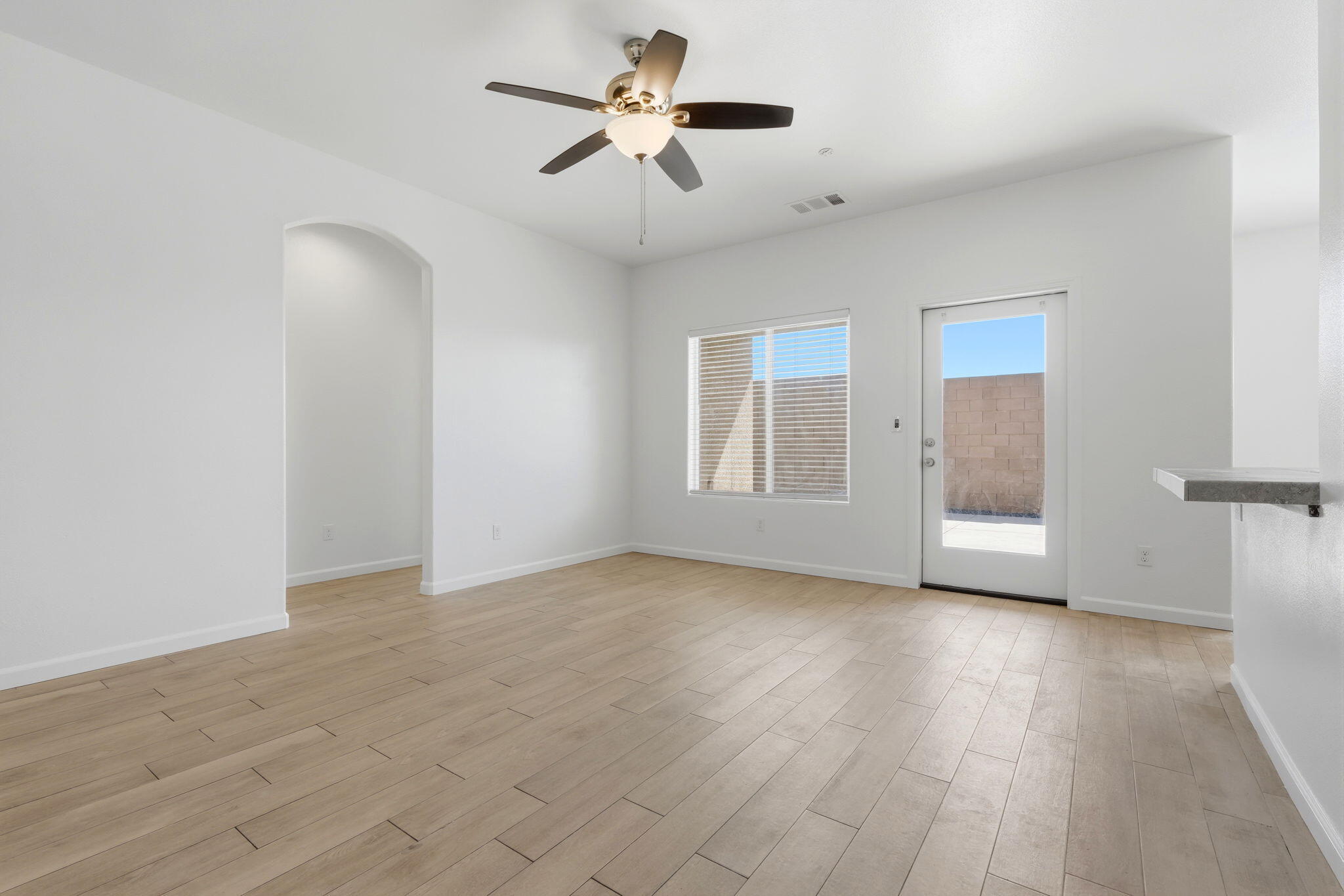 30734 Bellwood Road Visalia, CA 93291 - Photo 15 of 35 21-30734_Bellwood_Rd_020