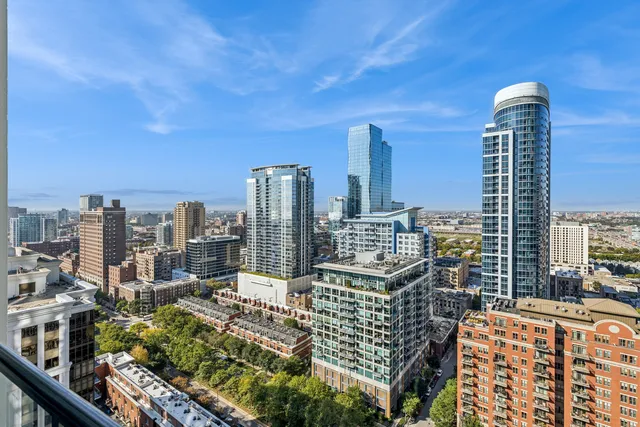 $350,000 | 1235 South Prairie Avenue, Unit 2506, Chicago, IL 60605