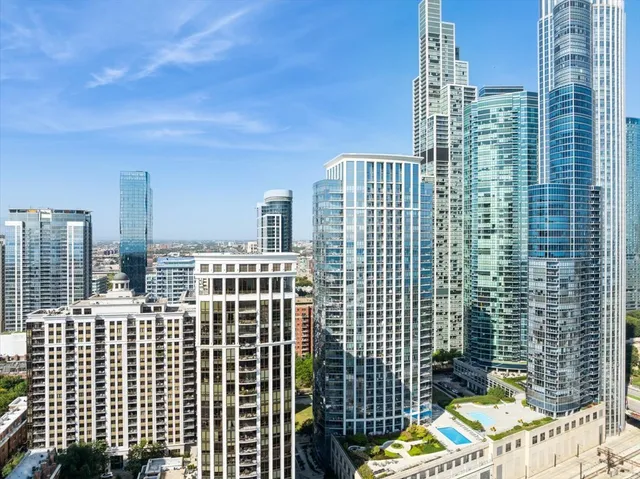 $350,000 | 1235 South Prairie Avenue, Unit 2506, Chicago, IL 60605