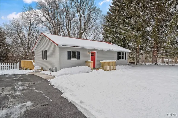 $269,000 | 23 Dix Drive, Schroeppel, NY 13135