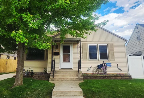 $214,900 | 1430 South 19th Street, Sheboygan, WI 53081