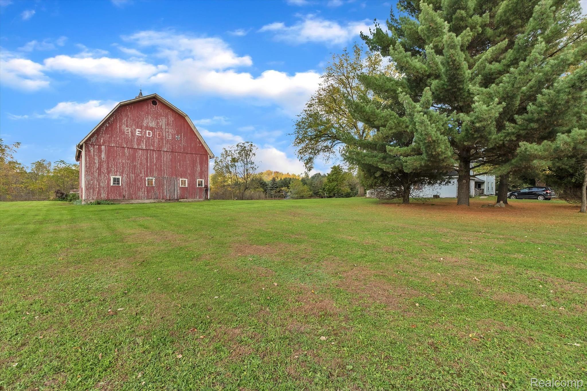 540 Elliott Road Fowlerville, MI 48836 - Photo 32 of 33 Hay barn